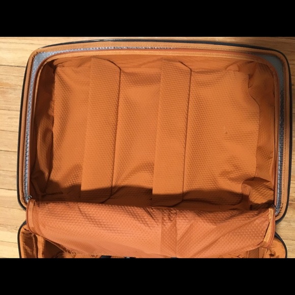 Tumi Henderson Expandable Packing Case Luggage - Picture 6 of 6